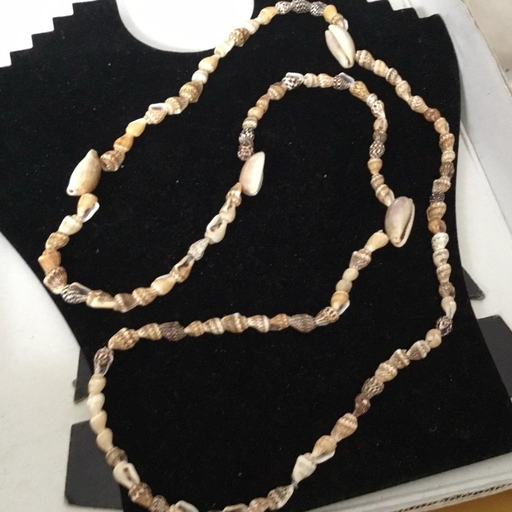 Hand Made Shell Necklace - Picture 8 of 8